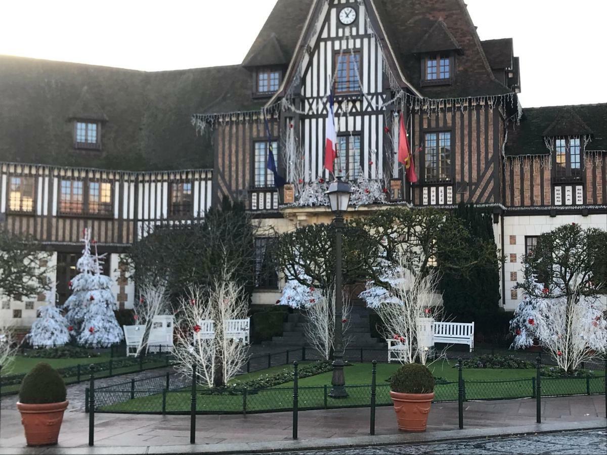 Le Royal Deauville Exterior foto